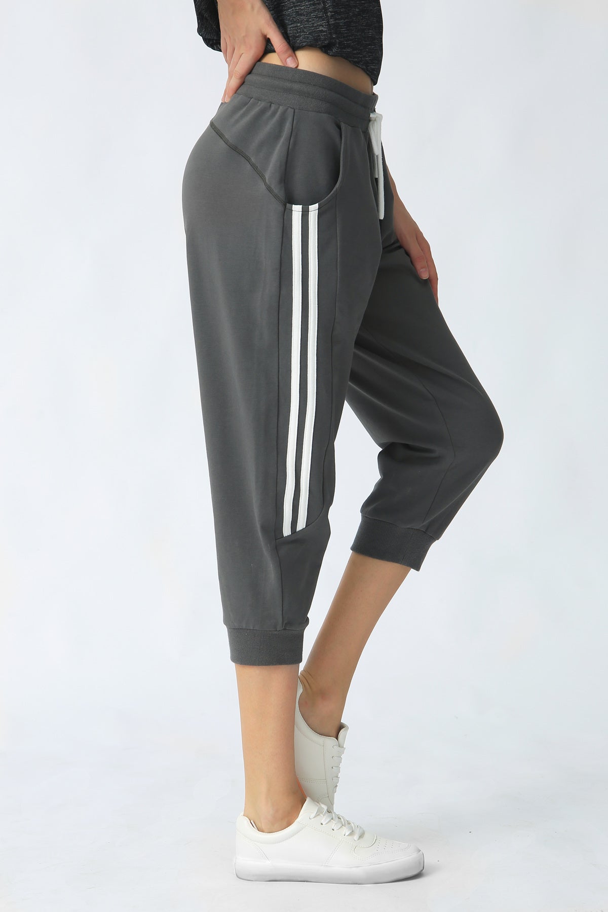 Capri Jogger Sweatpants for Women Cropped Joggers Casual Camo with Pockets Gym Running PULI SPECIALMAGIC
