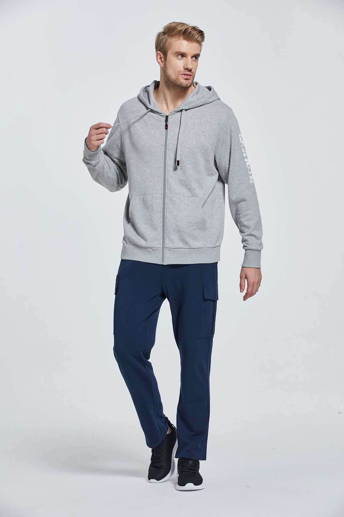 Men's Wide Leg Sweatpants with Cargo Pockets